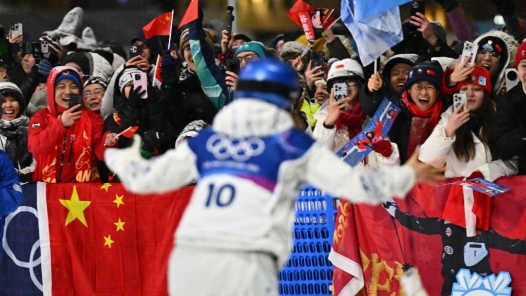 冬奧會｜龍躍馬年再添銀，風雪為箋賀新春——記谷愛凌贏得第五枚冬奧獎牌