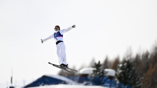 冬奧會(huì)｜徐夢(mèng)桃：“姐還有空間，現(xiàn)在還不到說(shuō)再見的時(shí)候！”