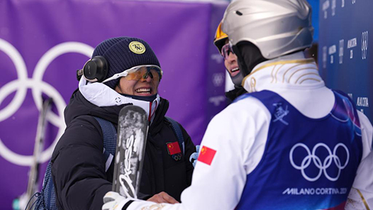 冬奧會｜全天綜合：“金牌伉儷”頂峰相見 中國短道一銀收官