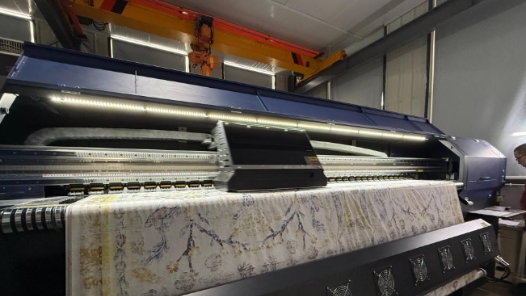 新春走基層丨“地毯小鎮(zhèn)”織就產(chǎn)業(yè)振興新圖景