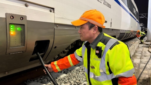 新春走基層｜鐵路供水人：保障春運(yùn)旅途的“一杯好水”