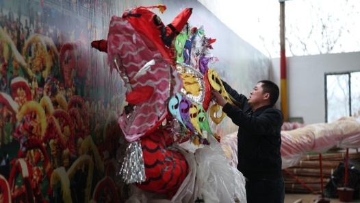 新春走基層｜“仡佬毛龍”傳承的兩對(duì)“黃金搭檔”