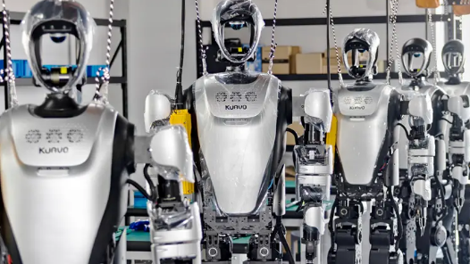 新春走基層·未來(lái)產(chǎn)業(yè)｜探訪三地機(jī)器人產(chǎn)業(yè)