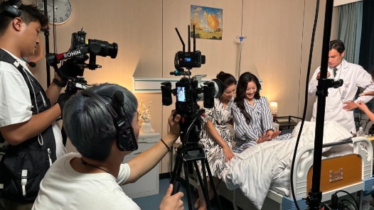 新春走基層｜在短劇片場(chǎng)感受小城“熱辣滾燙”