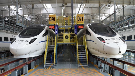 新春走基層｜動(dòng)車“4S”店的不眠之夜