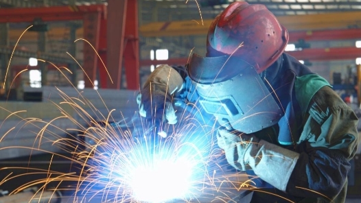 研讀《習(xí)近平與一線職工朋友們》·踐行囑托 一線回響｜在交通強(qiáng)國前線領(lǐng)悟“勞動最光榮”