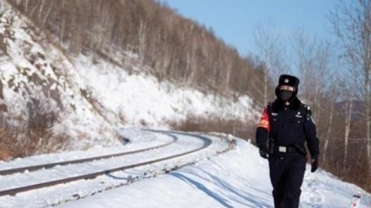 新春走基層丨一名民警在“中國(guó)冷極”的14年堅(jiān)守