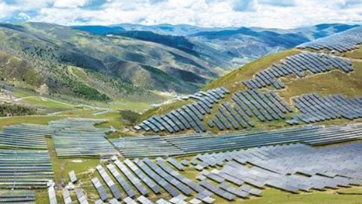 兩會新華解碼·“十五五”規(guī)劃綱要草案丨規(guī)劃綱要草案明確“十五五”如期實(shí)現(xiàn)碳達(dá)峰目標(biāo)