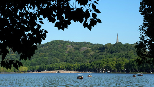 創(chuàng)造經(jīng)得起實(shí)踐、人民、歷史檢驗(yàn)的實(shí)績｜始終把人民放在心中最高位置