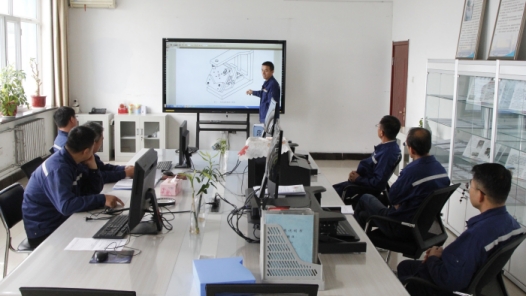 一線創(chuàng)新“從產(chǎn)業(yè)中來，到產(chǎn)業(yè)中去”