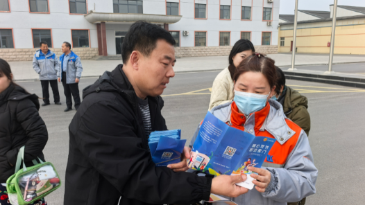 河北省滄州市東光縣總工會(huì)推廣“云”就業(yè)服務(wù) 實(shí)現(xiàn)穩(wěn)就業(yè)促就業(yè)