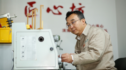 回訪“習(xí)近平與一線職工朋友們”的故事｜把“終身學(xué)習(xí)”的理念刻在崗位上