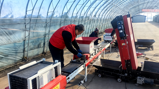 工會創(chuàng)新實踐調(diào)研行｜春耕現(xiàn)場的職工心聲如何直達(dá)決策層？