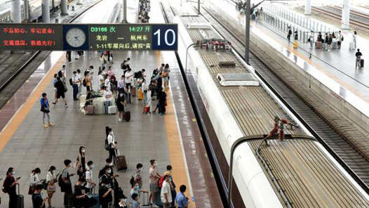 鐵路五一假期運(yùn)輸火車票開售