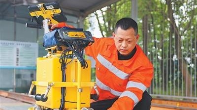 工匠絕活｜數(shù)萬幀波形圖中，精準(zhǔn)判斷鐵軌損傷