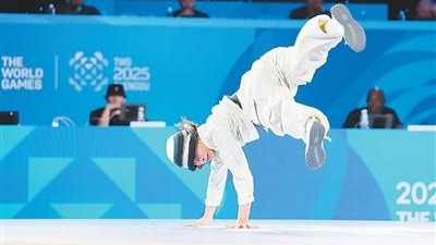 名場面的背后｜霹靂舞世錦賽冠軍郭樸：飛旋的舞步 飛揚的青春