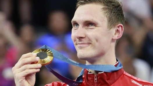 兩屆奧運會羽毛球男單冠軍安賽龍宣布退役